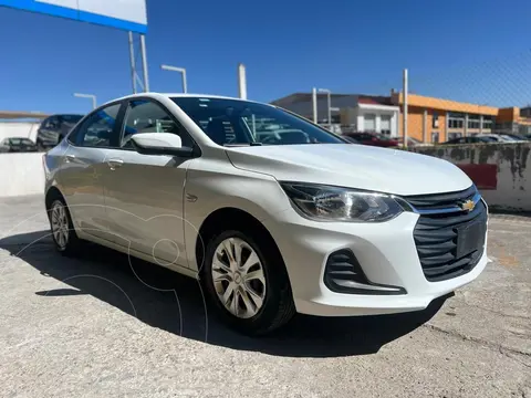 Chevrolet Onix LS Aut usado (2023) color Blanco precio $230,000