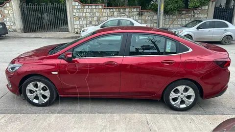 Chevrolet Onix Premier Aut usado (2022) color Rojo financiado en mensualidades(enganche $70,560 mensualidades desde $8,043)