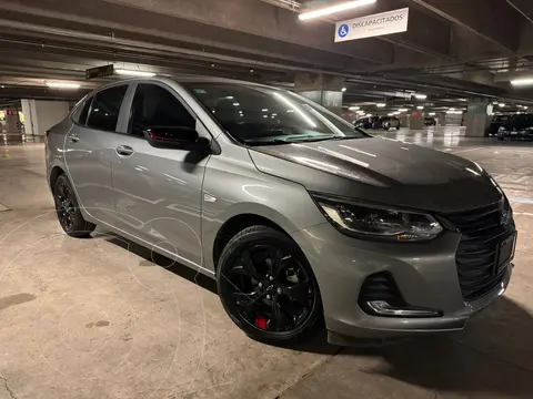 Chevrolet Onix Premier Red Line Aut usado (2023) color Gris Oscuro precio $305,000