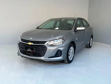 Chevrolet Onix LS Aut usado (2023) color Gris Oscuro precio $239,000