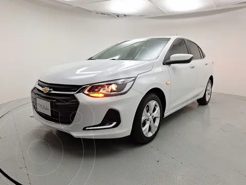 Chevrolet Onix LT Aut usado (2022) color Blanco precio $326,000