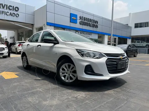 Chevrolet Onix LS usado (2021) color Blanco precio $272,160