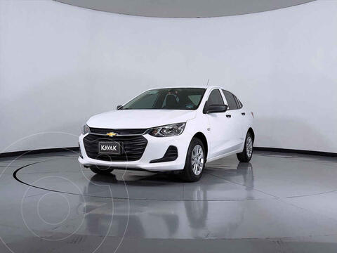 Chevrolet Onix LS usado (2021) color Blanco precio $290,999