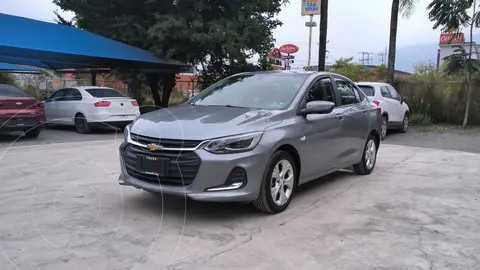 Chevrolet Onix LT Aut usado (2023) color Gris financiado en mensualidades(enganche $35,035 mensualidades desde $6,518)