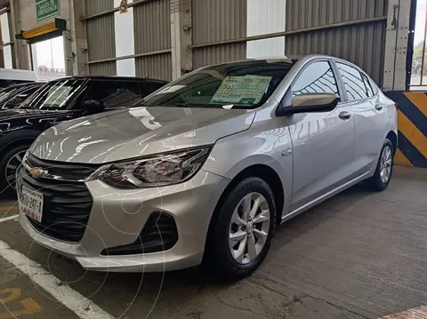 Chevrolet Onix LT usado (2021) color Blanco financiado en mensualidades(enganche $50,000 mensualidades desde $5,250)