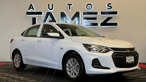 Chevrolet Onix LS Aut usado (2022) color Blanco financiado en mensualidades(enganche $45,980 mensualidades desde $4,925)