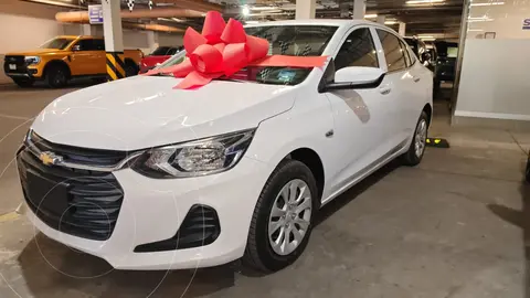 Chevrolet Onix LS usado (2022) color Blanco precio $289,000