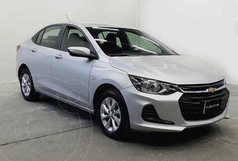 foto Chevrolet Onix LT usado (2021) color Plata precio $289,900