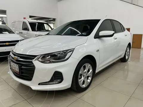 Chevrolet Onix LT Aut usado (2024) color Blanco financiado en mensualidades(enganche $78,752 mensualidades desde $6,760)