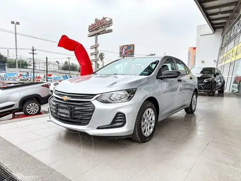 Chevrolet Onix LS Aut usado (2021) color plateado financiado en mensualidades(enganche $48,180 mensualidades desde $4,930)