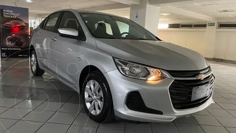 Chevrolet Onix LT Aut usado (2021) color plateado precio $249,000