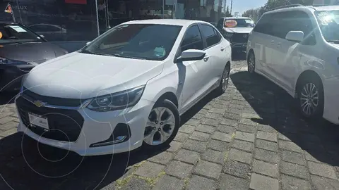 Chevrolet Onix Premier Aut usado (2022) color Blanco financiado en mensualidades(enganche $69,606 mensualidades desde $7,407)