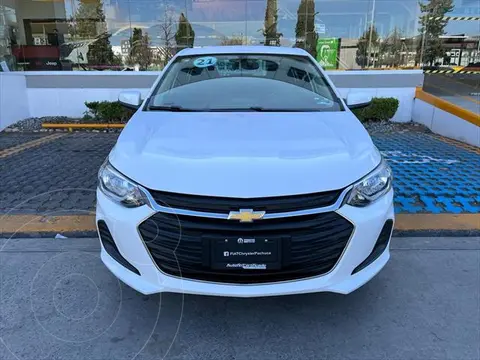 Chevrolet Onix LT Aut usado (2021) color Blanco financiado en mensualidades(enganche $72,500 mensualidades desde $4,278)