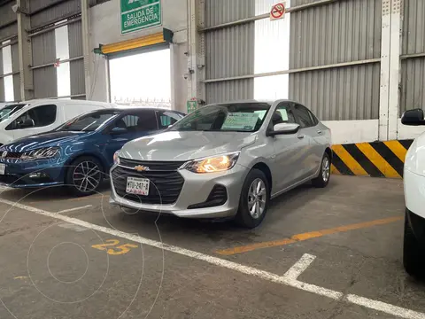 Chevrolet Onix LT usado (2021) color Plata financiado en mensualidades(enganche $60,000 mensualidades desde $5,750)