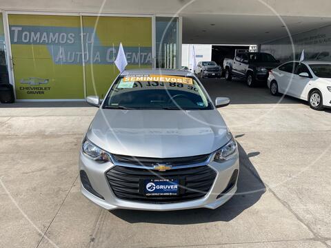 foto Chevrolet Onix LT usado (2021) color Plata Dorado precio $280,000
