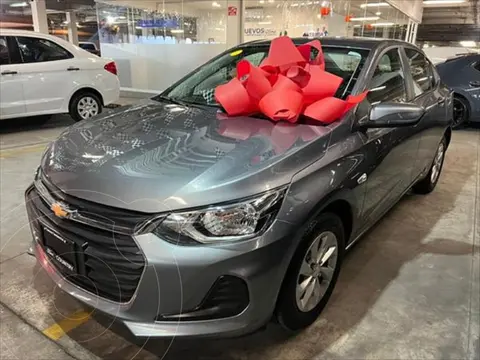Chevrolet Onix LS usado (2022) color Gris Grafito precio $249,000