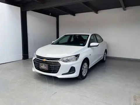 Chevrolet Onix LS Aut usado (2023) color Blanco precio $248,000