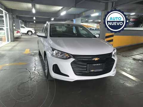Chevrolet Onix LS usado (2022) color Blanco financiado en mensualidades(enganche $56,000 mensualidades desde $8,500)
