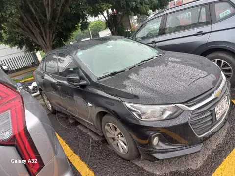 Chevrolet Onix LT usado (2021) color Negro precio $200,000