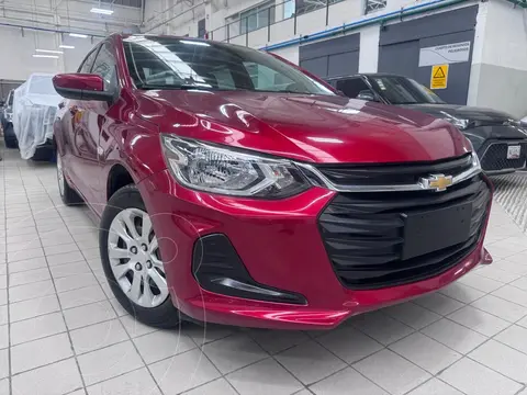 Chevrolet Onix LS Aut usado (2022) color Rojo precio $199,900