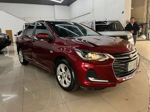Chevrolet Onix LT usado (2023) color Rojo Cobrizo precio $289,000