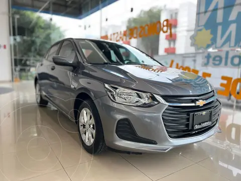 Chevrolet Onix LT usado (2022) color Gris precio $226,000