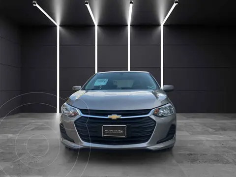 Chevrolet Onix LS Aut usado (2023) color Beige financiado en mensualidades(enganche $62,272 mensualidades desde $7,098)