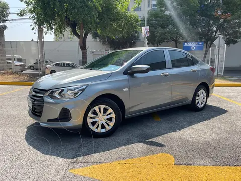 Chevrolet Onix LS usado (2023) color Gris precio $244,000