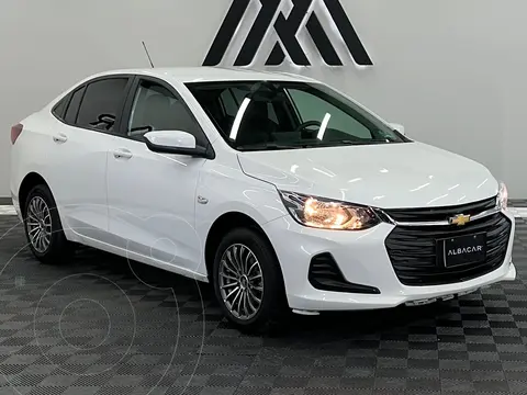 Chevrolet Onix LS usado (2023) color Blanco precio $219,999