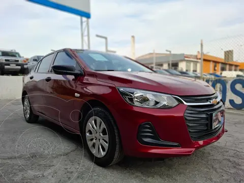 Chevrolet Onix LS usado (2021) color Rojo precio $220,000