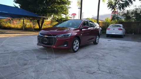 Chevrolet Onix LT Aut usado (2023) color Rojo financiado en mensualidades(enganche $37,852 mensualidades desde $7,042)