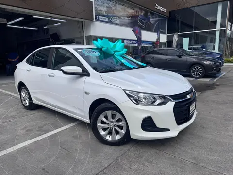 Chevrolet Onix LT Aut usado (2022) color Blanco financiado en mensualidades(enganche $88,867 mensualidades desde $3,739)