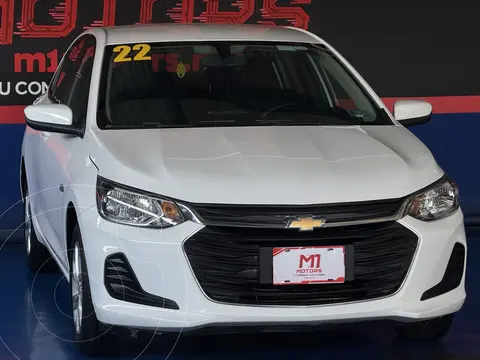 Chevrolet Onix LT Aut usado (2022) color Blanco precio $195,900