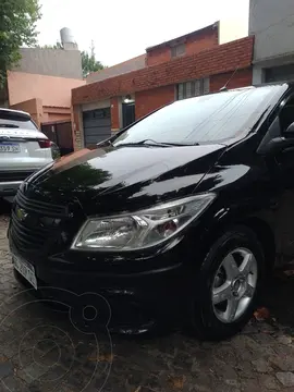 Chevrolet Prisma Joy LS usado (2018) color Negro precio u$s7.500