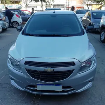 Chevrolet Prisma Joy LS + usado (2018) color Plata financiado en cuotas(anticipo $1.387.200 cuotas desde $85.208)