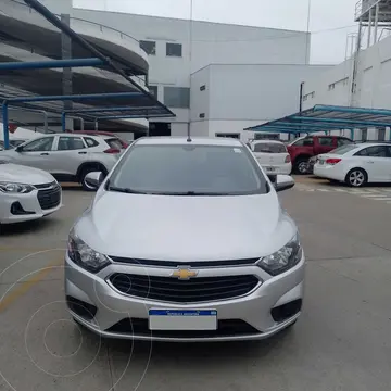Chevrolet Prisma LT usado (2019) color Plata financiado en cuotas(anticipo $2.347.200 cuotas desde $144.177)