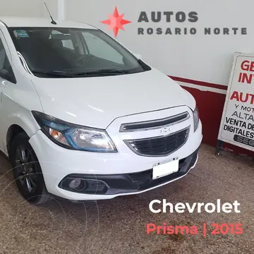 Chevrolet Prisma LTZ usado (2015) color Blanco Summit financiado en cuotas(anticipo $6.900.000)