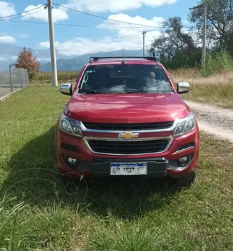 Chevrolet S 10 High Country 2.8 4x2 CD usado (2017) color Rojo precio $28.000.000