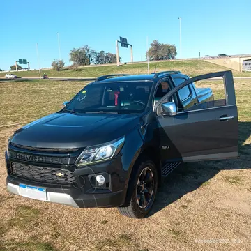 Chevrolet S 10 High Country 2.8 4x4 CD Aut usado (2021) color Gris Oscuro precio $43.000.000