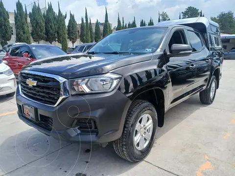 Chevrolet S10 MAX Cabina Regular usado (2024) color Negro financiado en mensualidades(enganche $133,252 mensualidades desde $10,190)