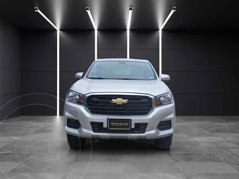 Chevrolet S10 MAX Doble Cabina Turbo 4x4 Aut usado (2025) color Plata financiado en mensualidades(enganche $131,242 mensualidades desde $14,960)
