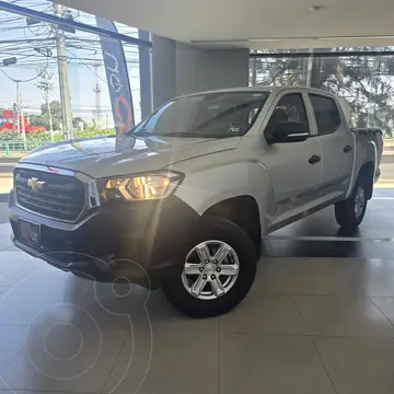 Chevrolet S10 MAX Doble Cabina Turbo 4x4 usado (2024) color plateado financiado en mensualidades(enganche $111,725 mensualidades desde $8,544)