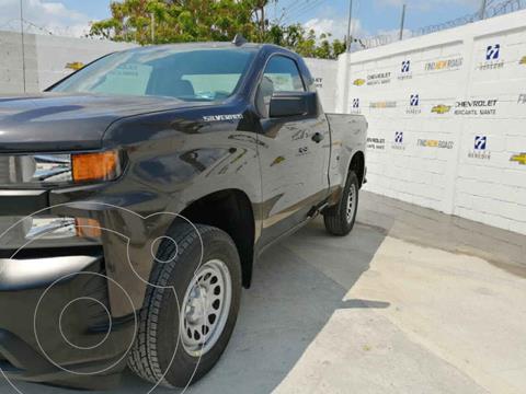 Chevrolet Silverado 1500 Cab Reg Paq B nuevo color Gris precio $663,900