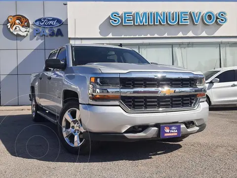 Chevrolet Silverado 1500 LS Cab Reg usado (2018) color Plata precio $460,000