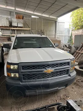 Chevrolet Silverado 1500 LS Cab Reg  A/A Radio Aut usado (2016) color Blanco precio $295,000