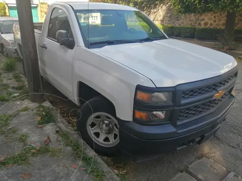 Chevrolet Silverado 1500 LS Cab Reg  A/A Radio Aut usado (2015) color Blanco precio $278,000