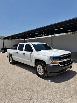 Chevrolet Silverado 1500 LS Cab Reg usado (2018) color Blanco precio $355,000