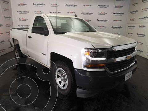 Chevrolet Silverado 3500 Version usado (2018) color Blanco precio $399,990
