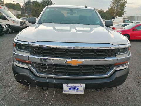 Chevrolet Silverado 3500 Version usado (2017) color Blanco precio $349,000