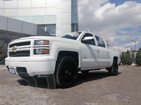 Chevrolet Silverado 3500 4x4 Doble Cabina Paq F usado (2014) color Blanco precio $350,000